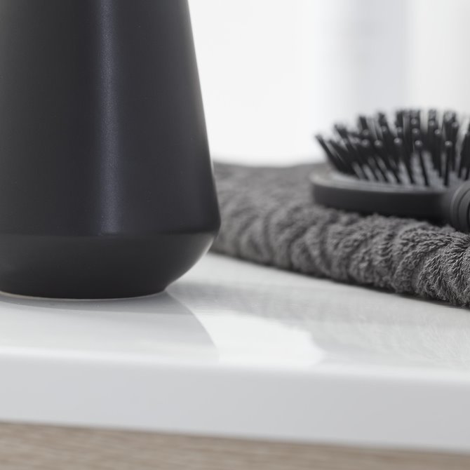 Black store toothbrush holder